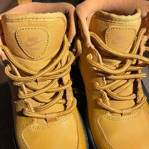 Nike boots 11c